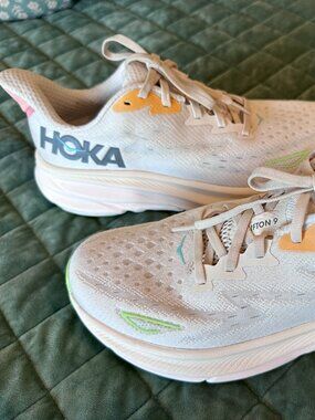 Hoka Size 9 Women's Clifton 9 Sneaker